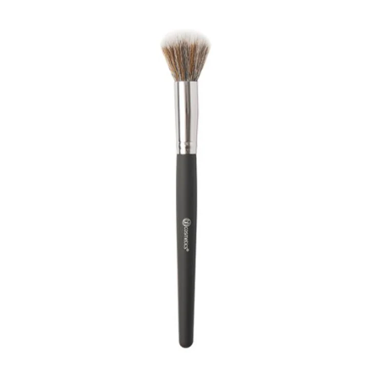 BH Cosmetics Studio Pro Small Contour Brush 3 – Beauty Outlet
