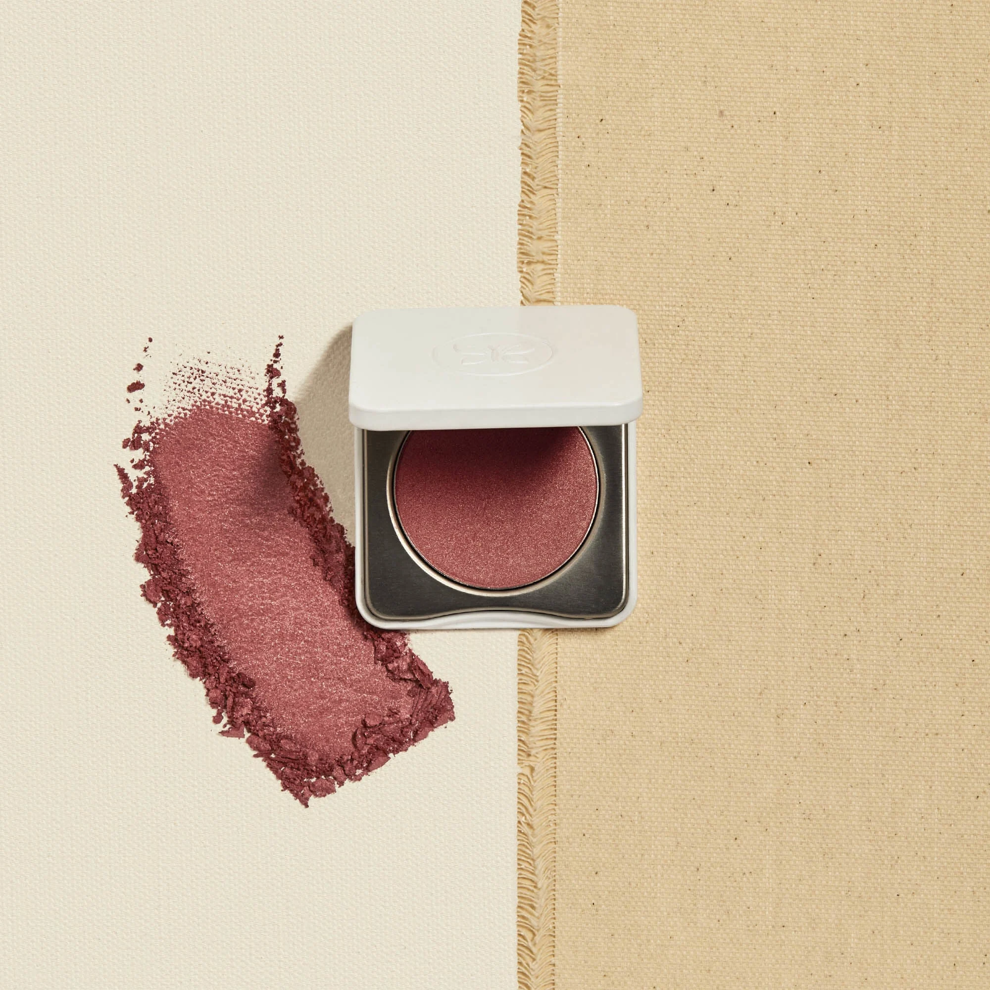 Honest Lit Powder Blush Frisky – Beauty Outlet