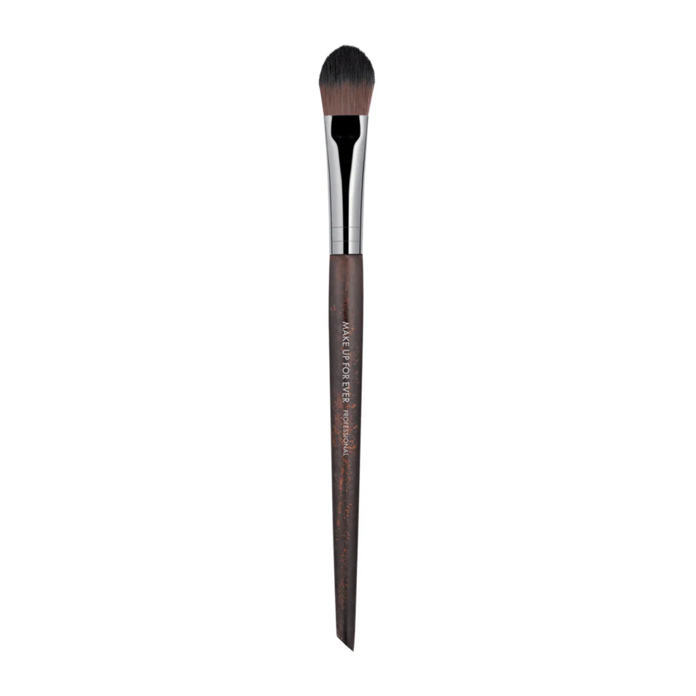 Make Up For Ever Precision Highlighter Brush 144